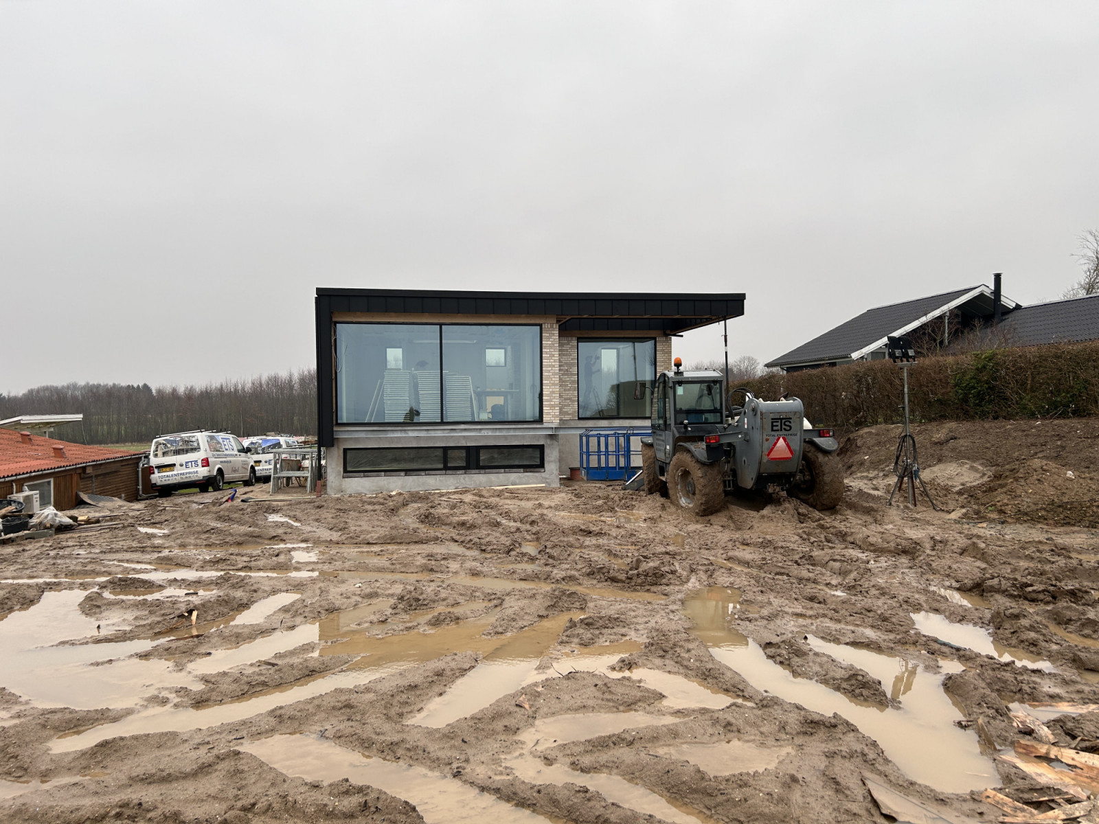 Byggeriet skrider frem på Skrillinge Strand