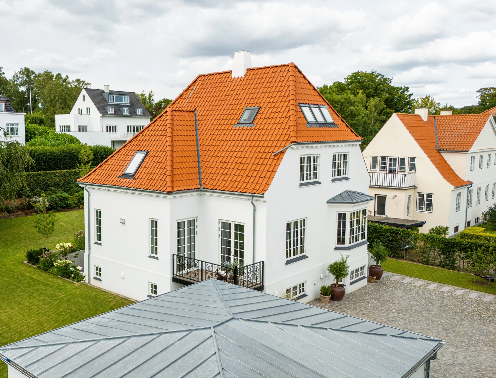 Patriciervilla med havudsigt